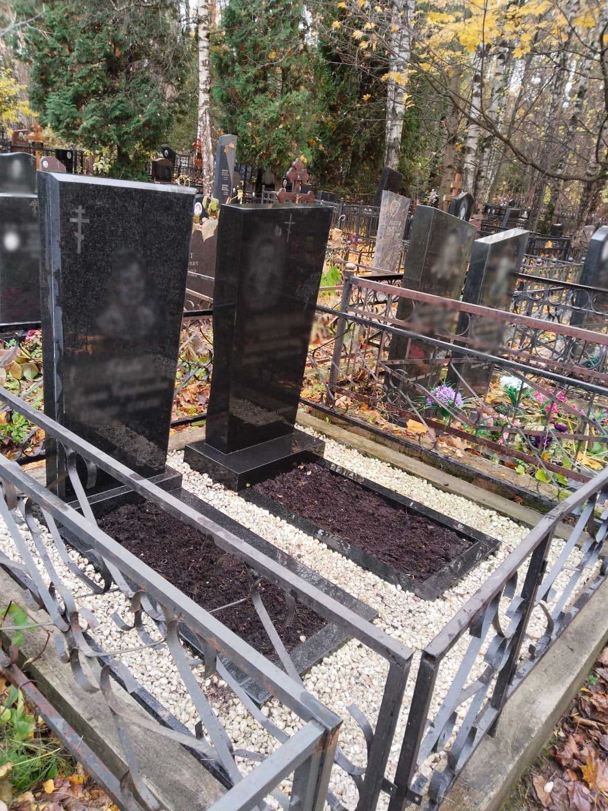 Что взять с собой на кладбище: чек-лист из 15 пунктов